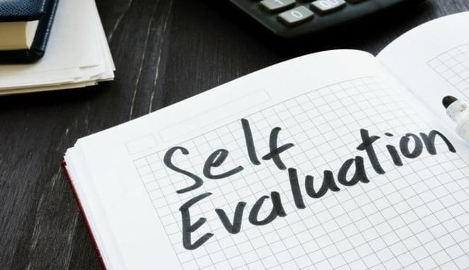 Pergantian Tahun 2023 Lakukanlah Evaluasi Diri Bukan Foya-foya