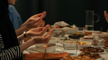 Foto Ilustrasi berbuka puasa